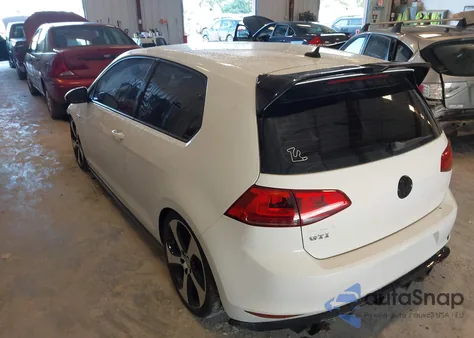 2015 Volkswagen Golf Gti 2.0T S 2-Door z USA, uszkodzony, nr VIN 3VWTT7AU3FM044351
